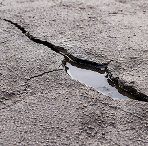 Scheuren in bitumen of EPDM dakbedekking